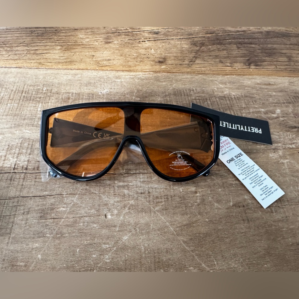 NEW PrettyLittleThing Black With Orange Lens Oversized Visor Sunglasses UVA/UVB - Picture 6 of 11